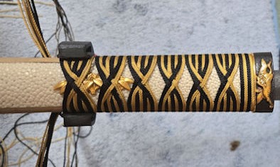 蛇腹糸の柄巻き